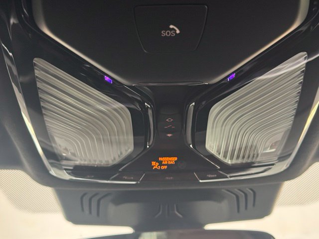 Used 2022 BMW X7 M50i AWD/4WD image 16