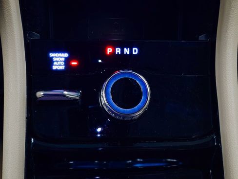 Used 2022 Jeep Grand Cherokee Limited w/ Luxury Tech Group II image 36