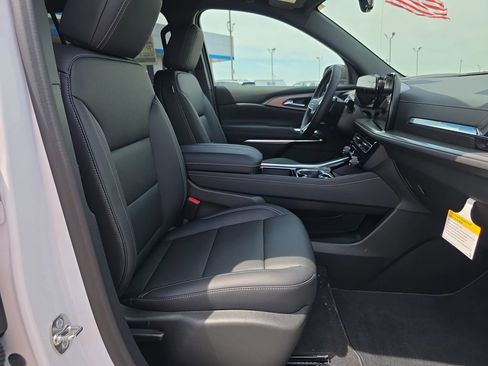 New 2026 Chevrolet Traverse LT w/ Midnight/Sport Edition FWD image 16