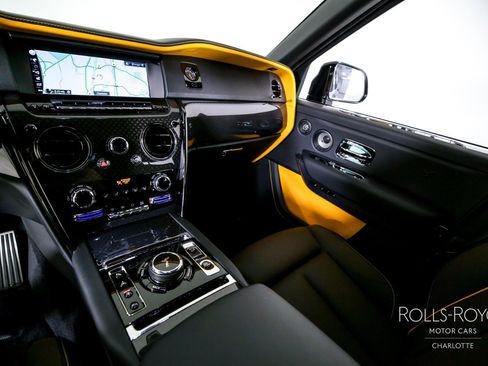 Certified 2024 Rolls-Royce Cullinan Black Badge w/ Dark Exterior Package AWD/4WD image 15