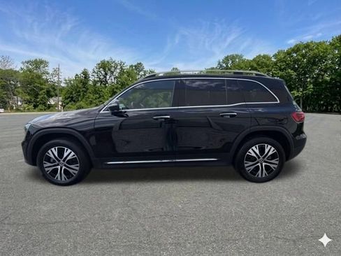 Used 2025 Mercedes-Benz GLB 250 4MATIC image 5