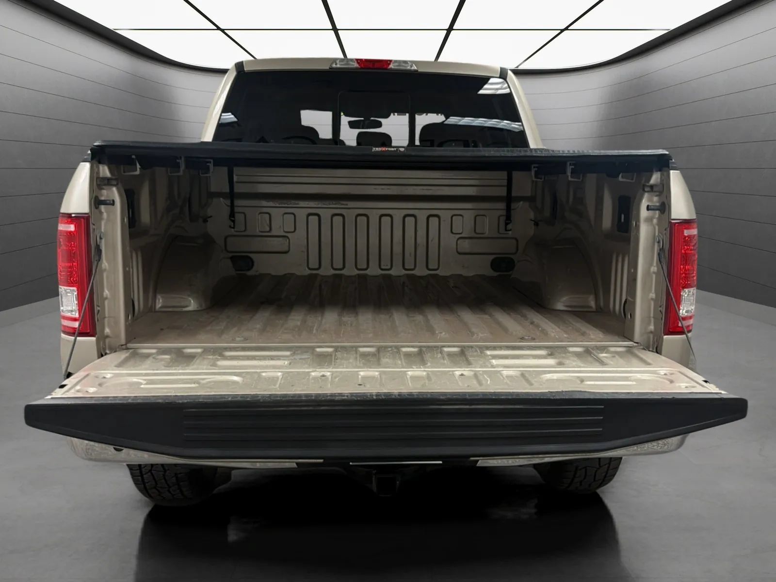 Used 2017 Ford F150 XLT w/ Equipment Group 302A Luxury AWD/4WD image 19