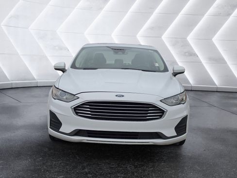 Used 2019 Ford Fusion SE FWD image 7