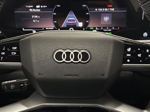 Used 2025 Audi Q5 Premium Plus w/ Premium Plus AWD/4WD image 16