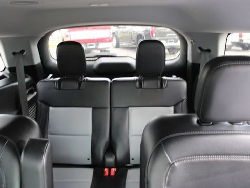 Used 2023 Ford Explorer XLT w/ Equipment Group 202A RWD image 17