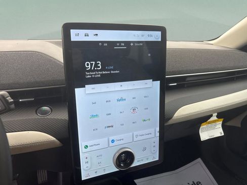 Used 2023 Ford Mustang Mach-E Premium image 23