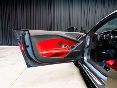 Used 2022 Audi R8 V10 w/ Premium Package RWD image 65
