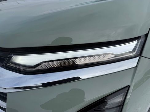 Used 2025 Chevrolet Equinox LT w/ Convenience Package II image 9