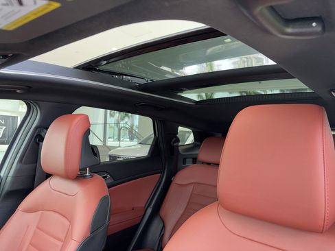 Used 2024 Kia Sportage SX image 14