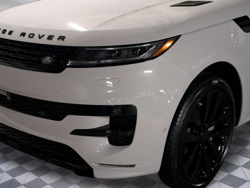 New 2026 Land Rover Range Rover Sport Dynamic SE AWD/4WD image 10
