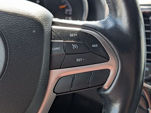 Used 2021 Jeep Grand Cherokee Laredo X AWD/4WD image 30