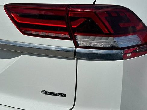 Used 2023 Volkswagen Atlas Cross Sport SE AWD/4WD image 7