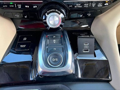 Used 2022 Acura MDX FWD image 16