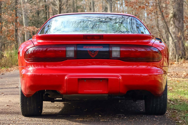 Used 1997 Pontiac Firebird Coupe w/ Opt Pkg RWD image 7
