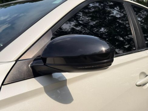Used 2019 Nissan Altima 2.5 SR w/ SR Premium Package FWD image 15