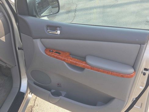 Used 2007 Toyota Sienna XLE FWD image 22