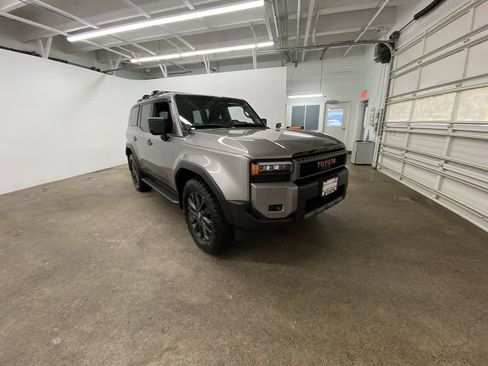 Used 2025 Toyota Land Cruiser w/ Premium Package image 8