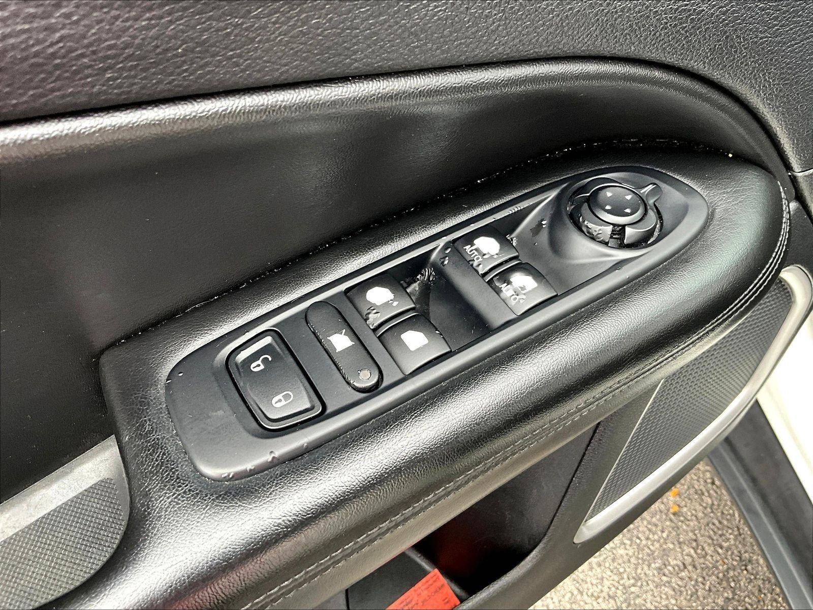 Used 2021 Jeep Compass Latitude FWD image 35