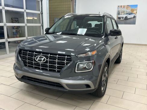 New 2026 Hyundai Venue SEL image 2