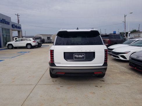 New 2026 Hyundai Palisade SEL FWD image 6