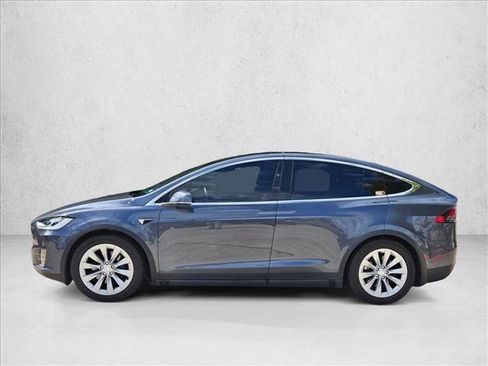 Used 2017 Tesla Model X 75D image 8