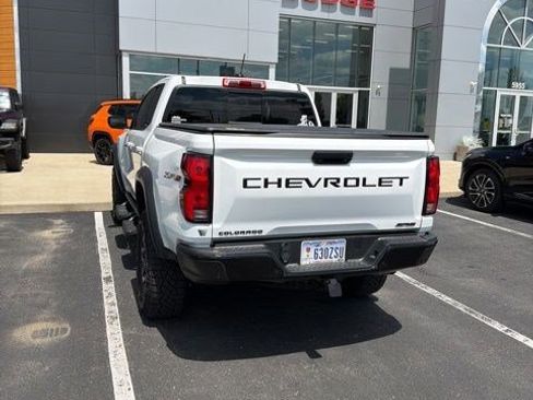 Used 2024 Chevrolet Colorado ZR2 w/ Technology Package AWD/4WD image 8