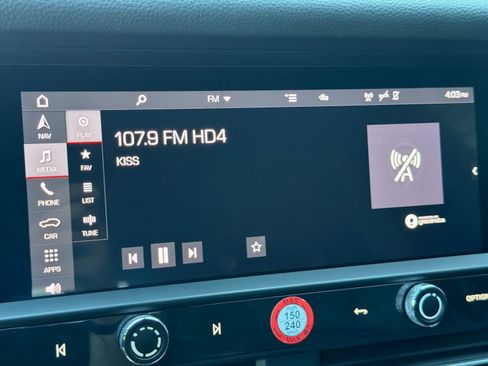 Certified 2024 Porsche Macan S w/ Premium Plus Package AWD/4WD image 18