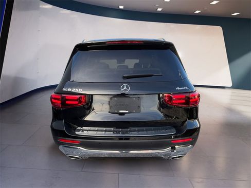 Certified 2025 Mercedes-Benz GLB 250 4MATIC image 4