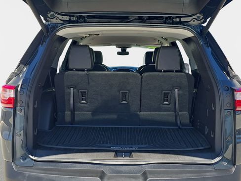 Used 2021 Chevrolet Traverse RS image 17