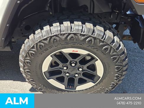 Used 2022 Jeep Wrangler Unlimited Rubicon w/ Cold Weather Group AWD/4WD image 19