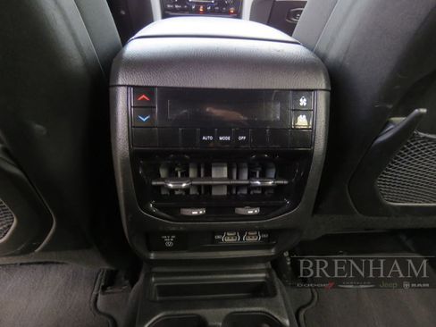 Used 2023 Jeep Grand Cherokee L Laredo image 20
