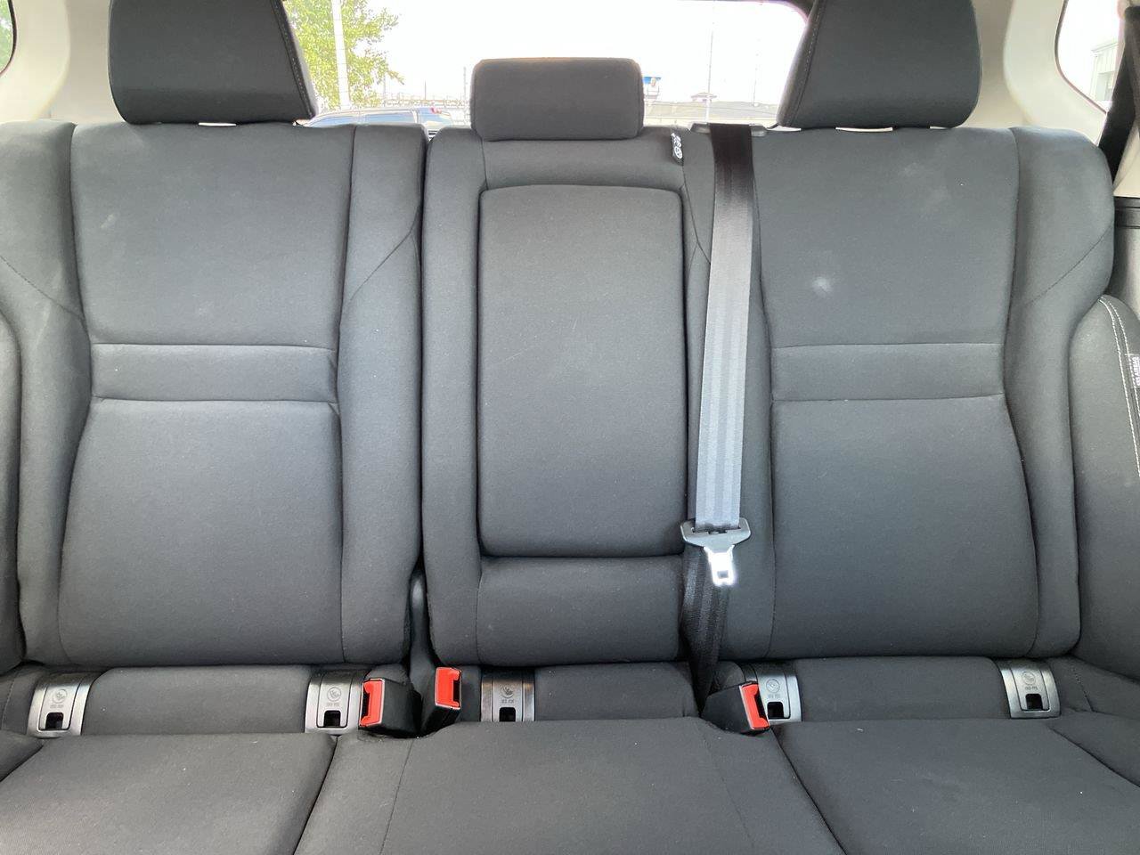 Used 2026 Nissan Rogue S FWD image 30