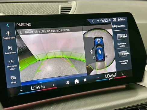 Used 2025 BMW X1 xDrive28i w/ Premium Package image 14