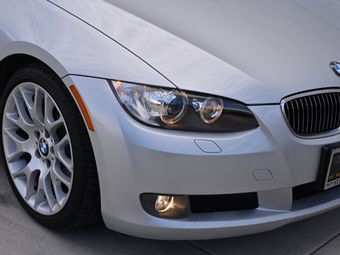 Used 2009 BMW 328i Convertible image 30
