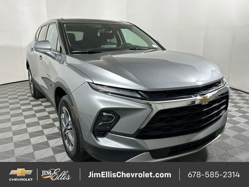 Certified 2025 Chevrolet Blazer LT image 1