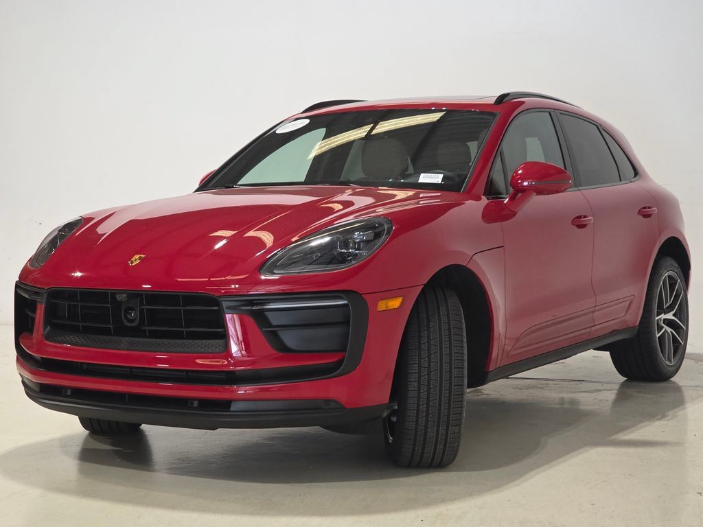 Certified 2026 Porsche Macan AWD/4WD image 1