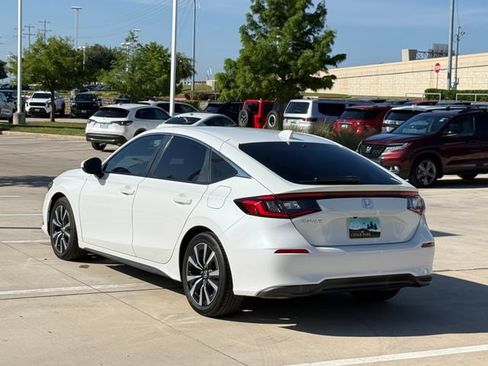 Used 2022 Honda Civic EX-L image 6