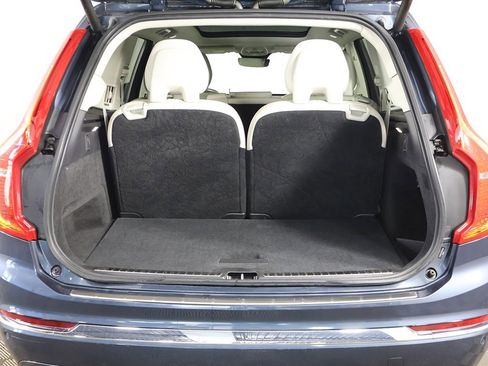 Used 2024 Volvo XC90 B6 Plus w/ Protection Package Premier image 22