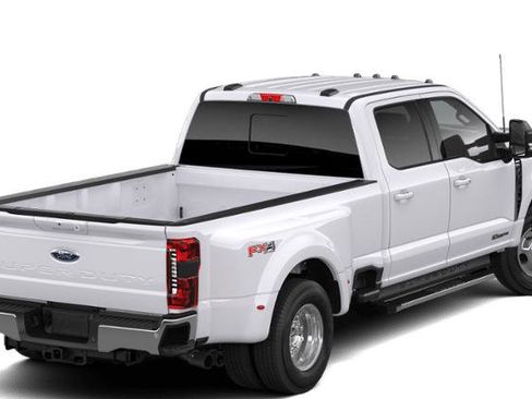 New 2026 Ford F350 4x4 Crew Cab DRW Super Duty image 3
