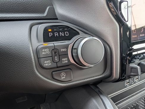 New 2026 RAM 1500 4x4 Crew Cab image 29