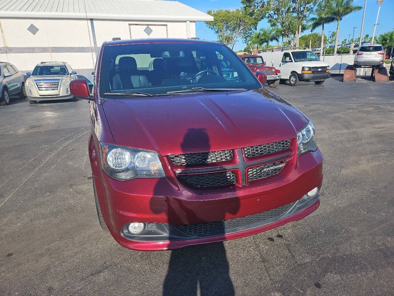 Used 2018 Dodge Grand Caravan GT FWD image 3