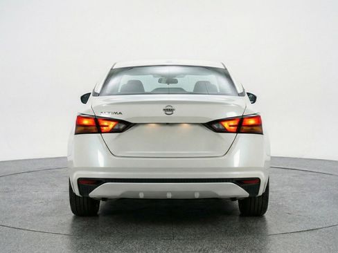 Used 2025 Nissan Altima 2.5 SV image 7