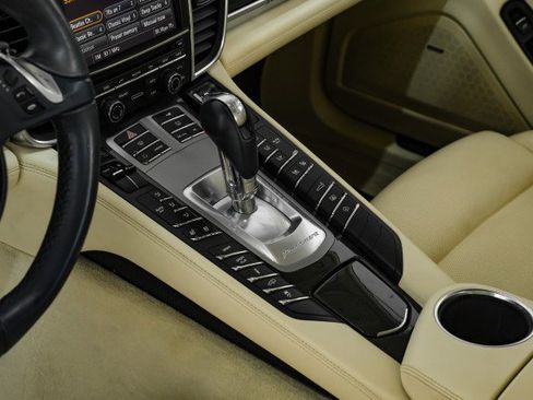Used 2011 Porsche Panamera 4S image 21