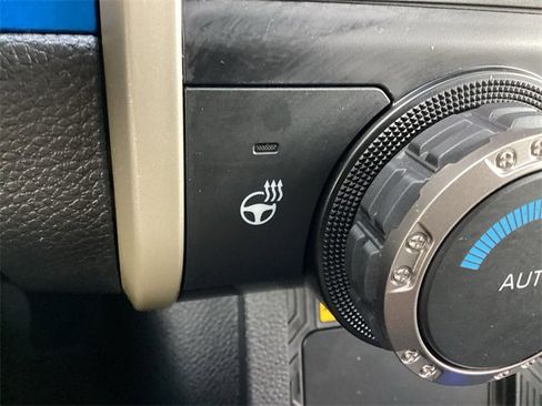 Certified 2025 Toyota Tacoma TRD Off-Road image 23