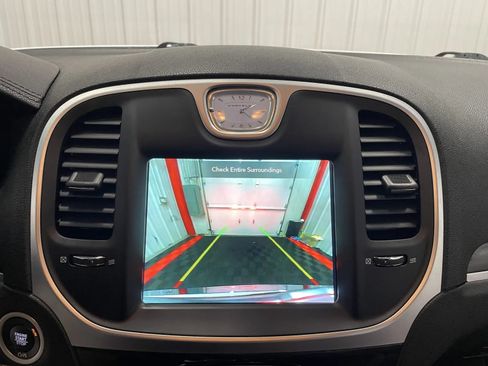 Used 2022 Chrysler 300 Touring AWD/4WD image 30