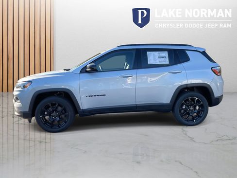 New 2026 Jeep Compass Latitude image 6