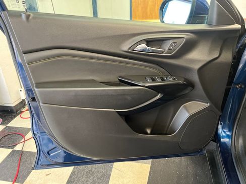 Used 2024 Chevrolet Trax LT FWD image 31