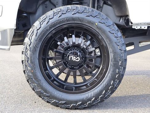 Used 2024 Ford F350 Platinum w/ FX4 Off-Road Package AWD/4WD image 10