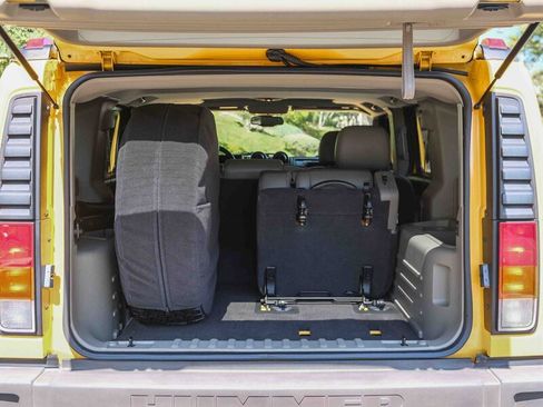 Used 2004 HUMMER H2 w/ Chrome Appearance Package image 40