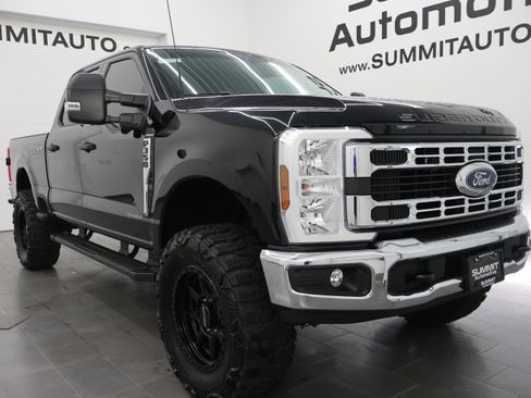 Used 2025 Ford F350 XLT w/ Tremor Off-Road Package AWD/4WD image 2